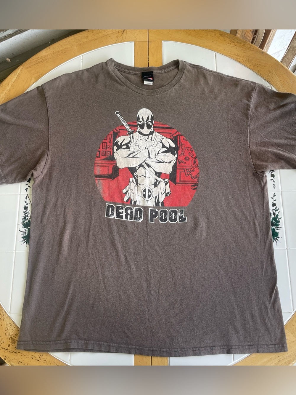Deadpool T Shirt XXL Marvel Comics Faded Gray Superhero Mad Engine 2013